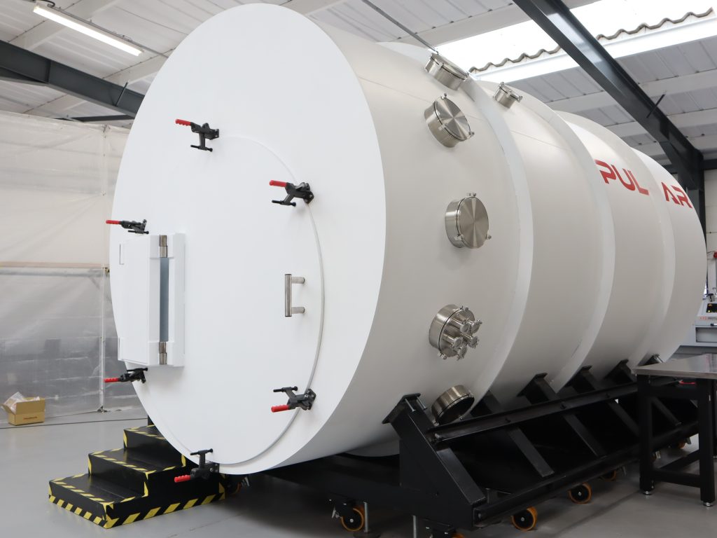 Stainless steel vacuum chamber